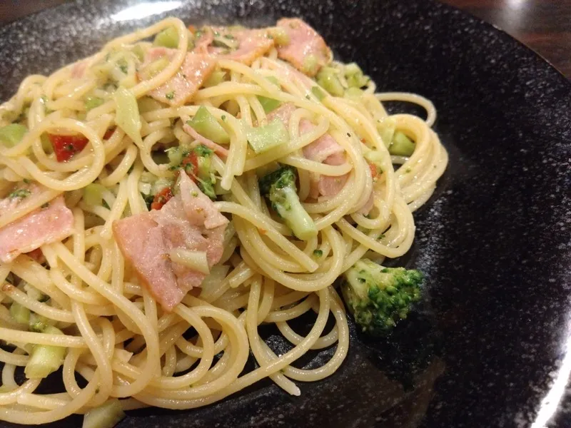 オイルベースのパスタ